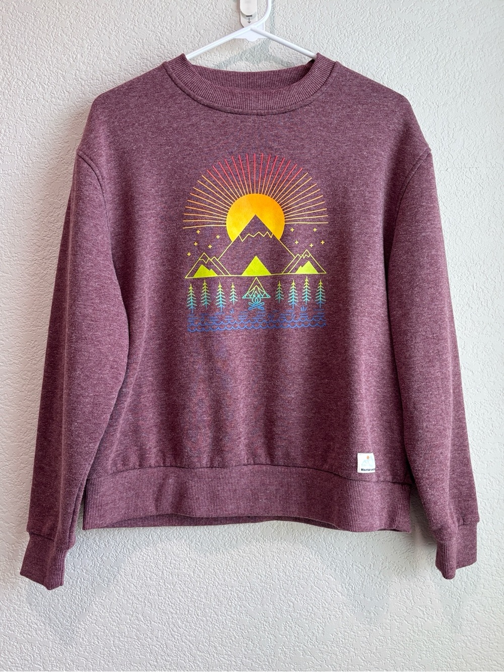 Mountain and Isles Purple Pink Mountain Outdoor Crew Neck Sweatshirt Size Small